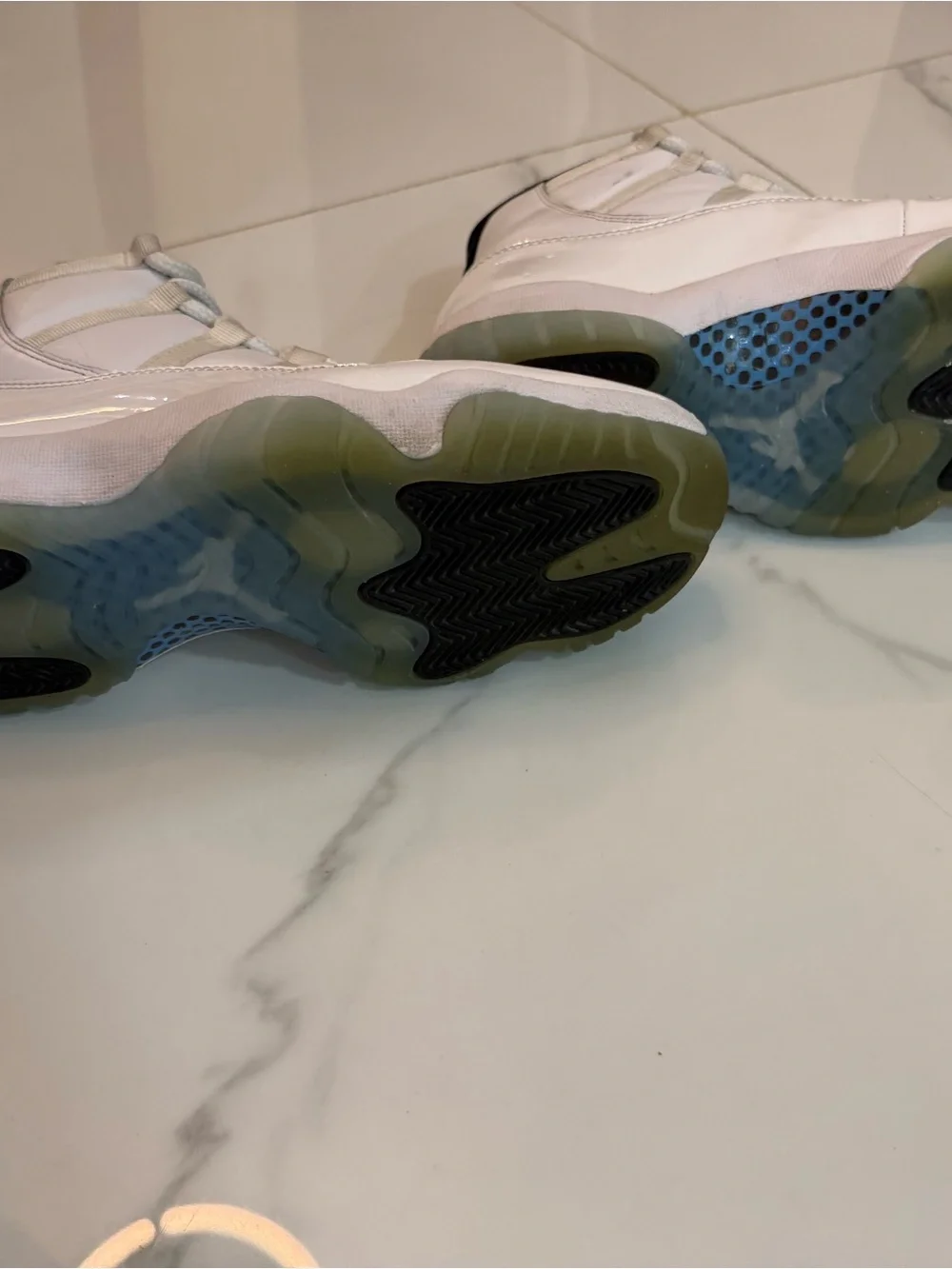 Jordan Men’s White and Black Low-Top Sneakers